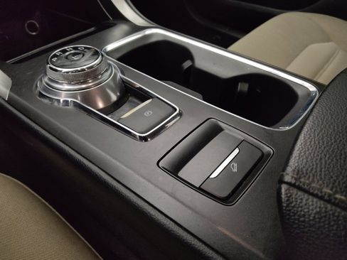 Used 2017 Ford Fusion S image 26