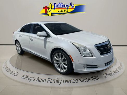 Used 2016 Cadillac XTS Luxury w/ Driver Awareness Package FWD image 3