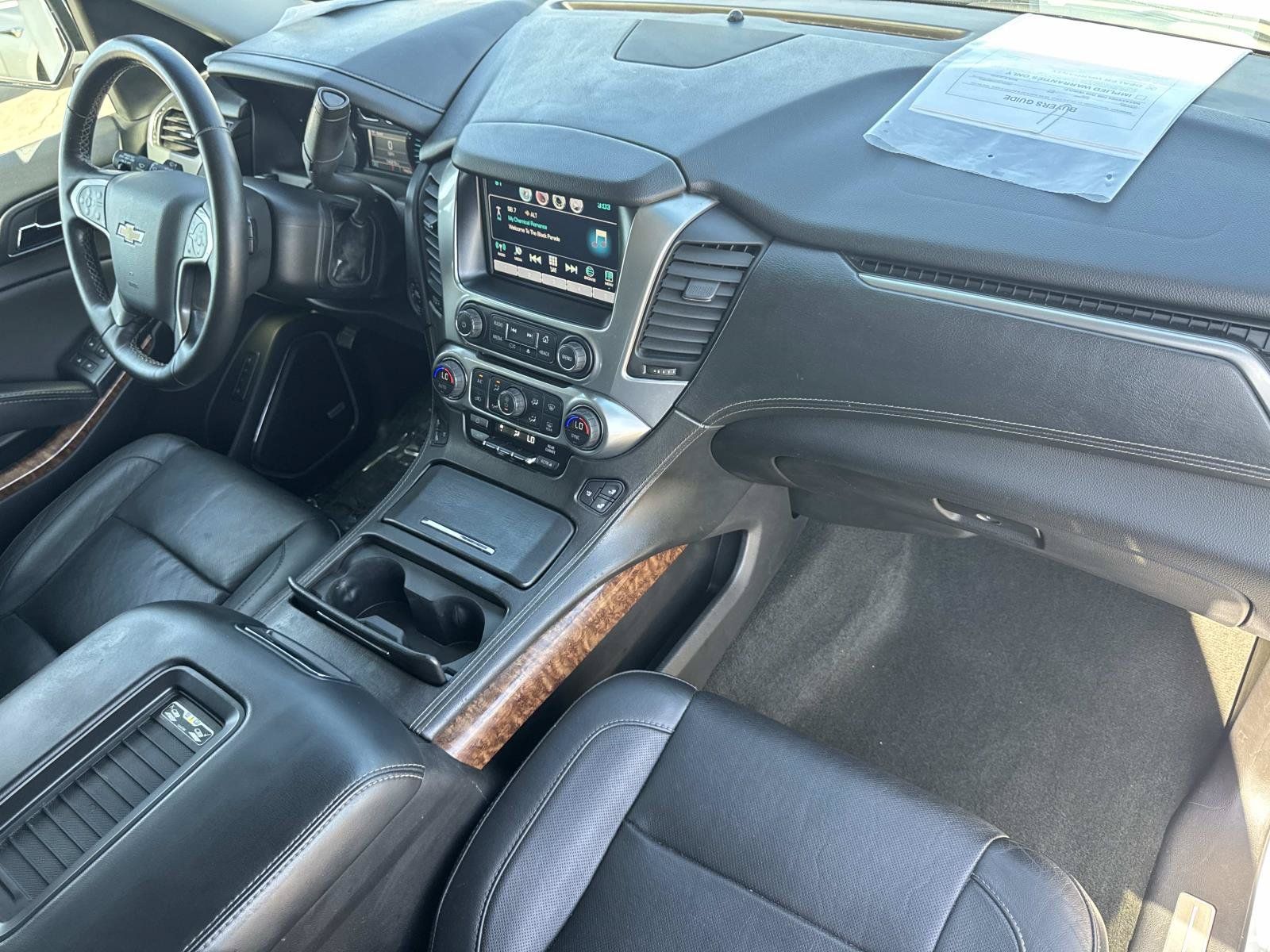 Used 2016 Chevrolet Suburban LTZ RWD image 34