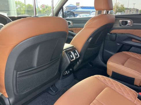 Used 2023 Kia Sorento SX Prestige AWD/4WD image 22