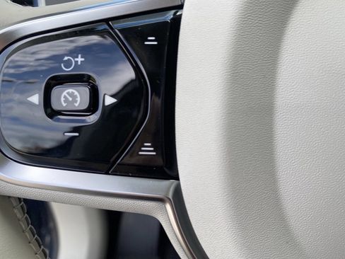 Used 2025 Volvo XC90 T8 Plus w/ Protection Package Premier image 19