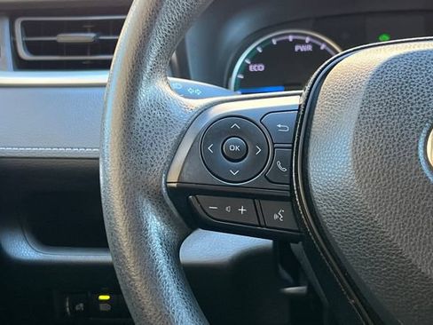 Used 2021 Toyota RAV4 LE AWD/4WD image 28