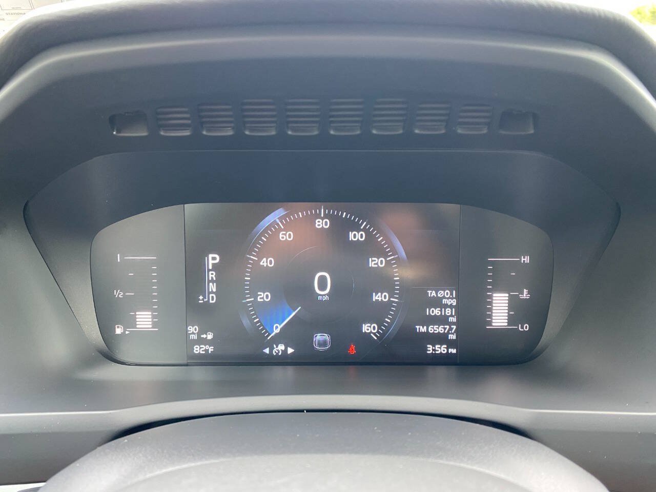 Used 2019 Volvo XC90 T5 Momentum w/ Protection Package Premier AWD/4WD image 14