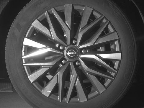 Used 2025 Nissan Altima 2.5 SV FWD image 15