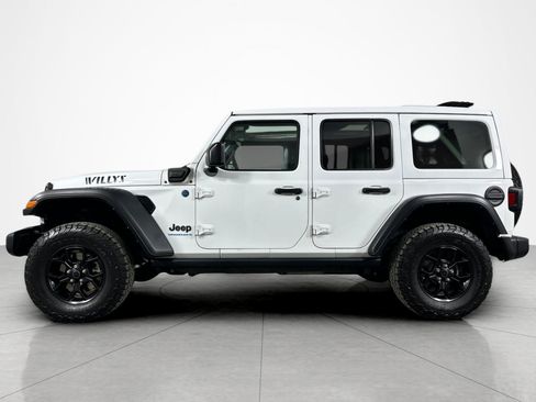 Used 2024 Jeep Wrangler Unlimited AWD/4WD image 2