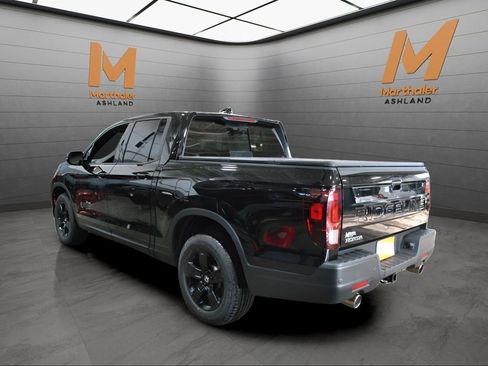 Certified 2024 Honda Ridgeline Black Edition image 2