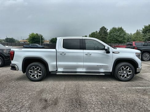 New 2026 GMC Sierra 1500 SLT AWD/4WD image 10