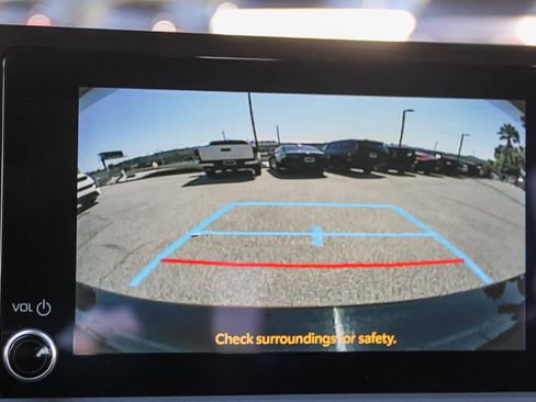 Used 2024 Toyota Prius Prime SE image 21