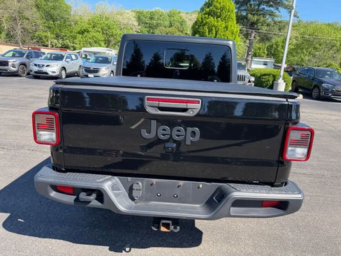 Used 2022 Jeep Gladiator Sport AWD/4WD image 4