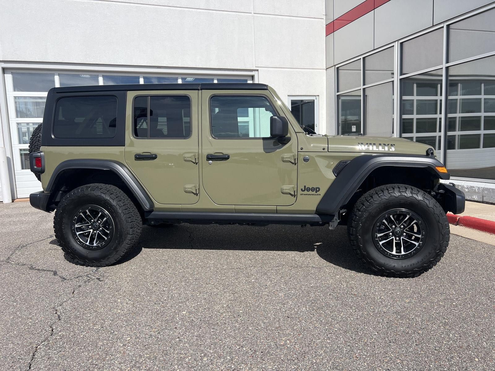 Used 2025 Jeep Wrangler Unlimited Sport AWD/4WD image 10