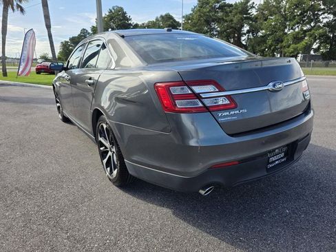 Used 2016 Ford Taurus SEL w/ Equipment Group 201A FWD image 4