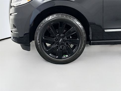 Used 2023 Lincoln Navigator Reserve AWD/4WD image 14