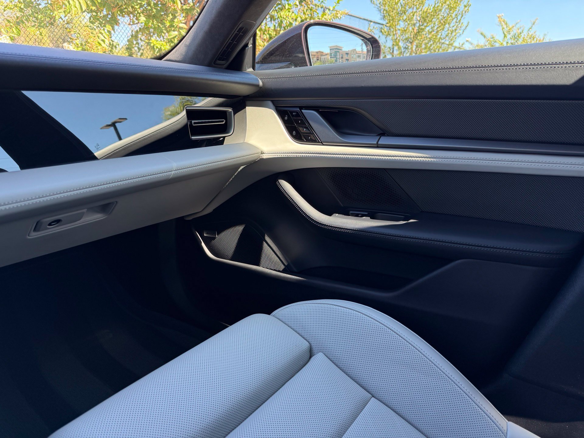 Certified 2021 Porsche Taycan Turbo S AWD/4WD image 25
