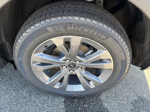 New 2026 Ford Explorer Active w/ Active Comfort Package image 10