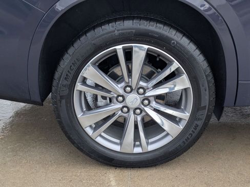 Used 2025 Cadillac XT6 Premium Luxury image 12