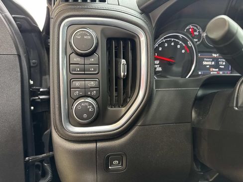Used 2021 Chevrolet Silverado 1500 LT Trail Boss w/ Convenience Package II AWD/4WD image 23