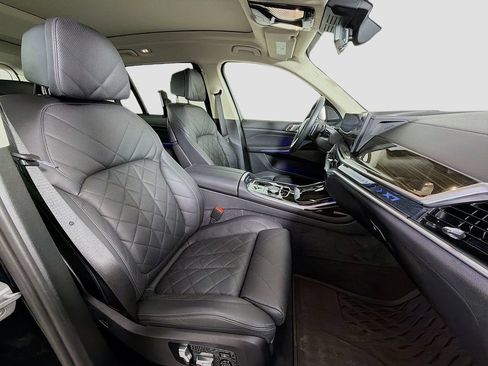 Used 2024 BMW X7 xDrive40i AWD/4WD image 33