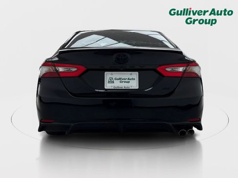 Used 2018 Toyota Camry SE w/ Convenience Package FWD image 7