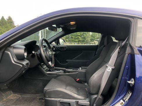 Used 2023 Toyota GR86 image 19