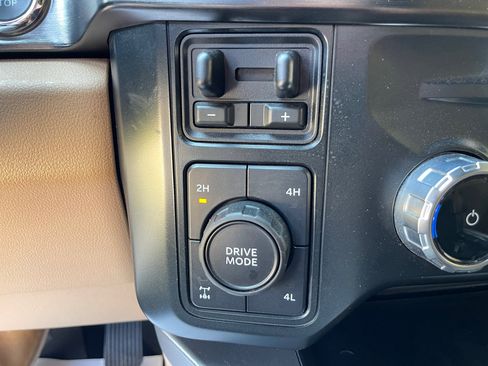 Used 2023 Ford F250 Lariat w/ Tow Technology Package image 18