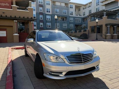 Used 2010 Mercedes-Benz S 550 image 12