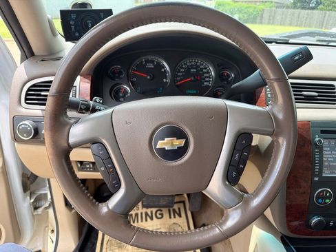 Used 2014 Chevrolet Silverado 2500 LTZ w/ LTZ Plus Package AWD/4WD image 16