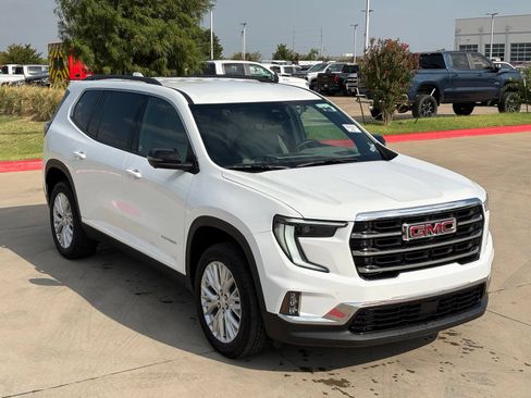 Used 2026 GMC Acadia Elevation w/ Elevation Premium Package FWD image 10