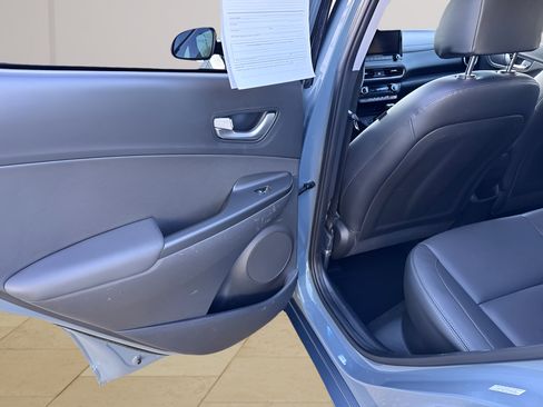 Used 2023 Hyundai Kona Limited FWD image 34