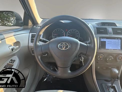 Used 2013 Toyota Corolla L FWD image 10
