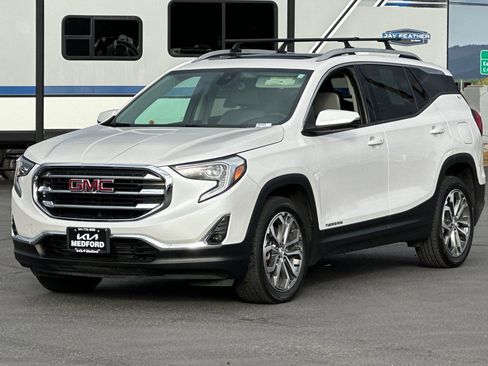 Used 2020 GMC Terrain SLT w/ Preferred Package image 9