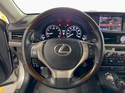 Used 2013 Lexus ES 350 w/ Luxury Pkg FWD image 10