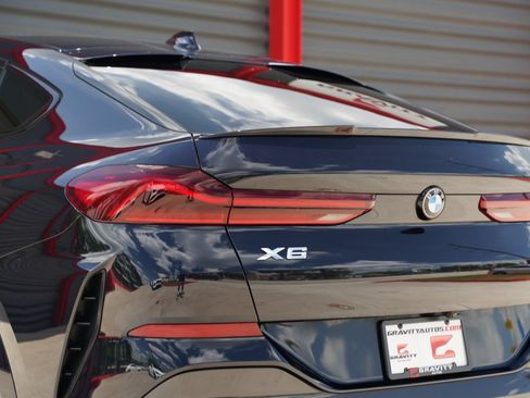 Used 2023 BMW X6 xDrive40i w/ M Sport Package AWD/4WD image 11