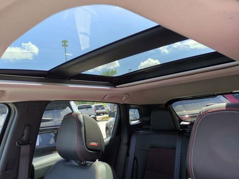 Used 2025 Nissan Kicks SR w/ SR Premium Package image 20