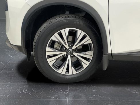 Used 2023 Nissan Rogue SV w/ SV Premium B Package image 34