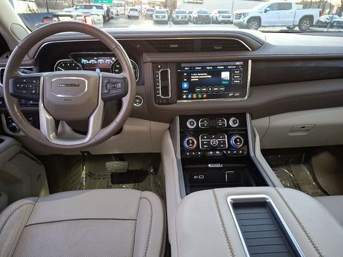 Certified 2021 GMC Yukon XL Denali image 15