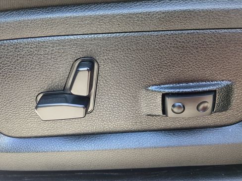 Used 2024 RAM 2500 Big Horn w/ Bed Utility Group image 49