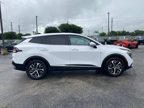 Used 2023 Kia Sportage EX FWD image 3