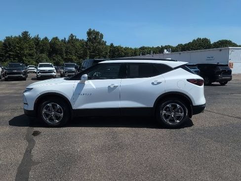 Used 2024 Chevrolet Blazer LT w/ LPO, Floor Liner Package AWD/4WD image 4
