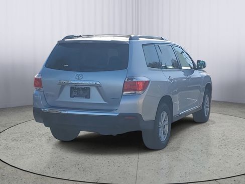 Used 2013 Toyota Highlander SE image 4