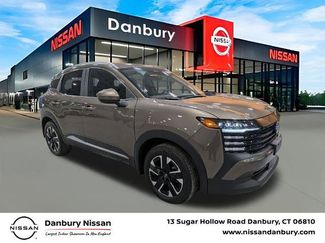 Certified 2025 Nissan Kicks SV w/ SV Premium Package AWD/4WD 360° Tour