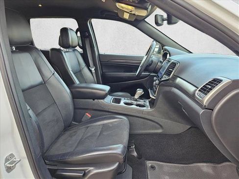 Used 2019 Jeep Grand Cherokee Altitude image 20