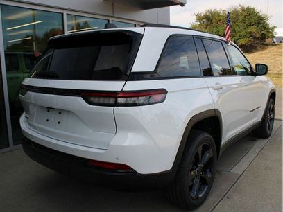 New 2025 Jeep Grand Cherokee Altitude