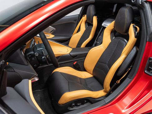 Used 2022 Chevrolet Corvette Stingray Preferred Cpe w/ Z51 Performance Package RWD image 11