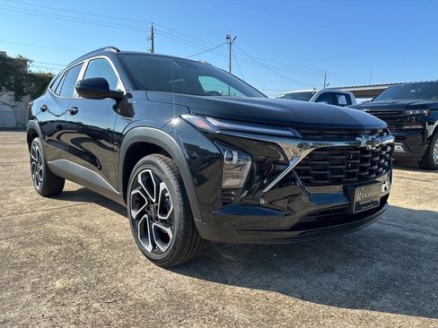 New 2025 Chevrolet Trax RS w/ Driver Confidence Package image 2