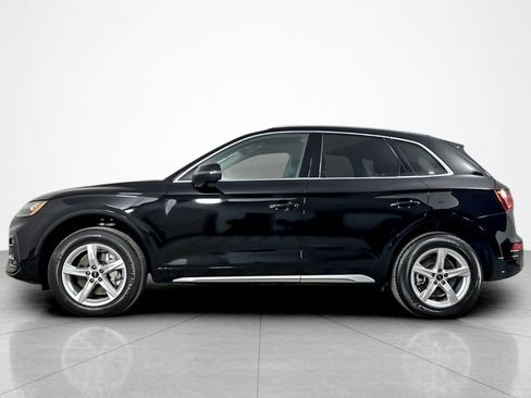 Used 2023 Audi Q5 2.0T Premium w/ Convenience Package image 2