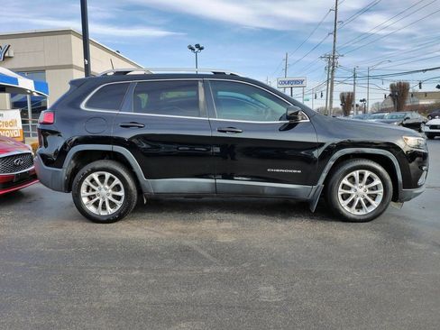Used 2019 Jeep Cherokee Latitude w/ Cold Weather Group image 5