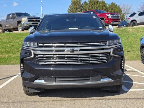 Used 2024 Chevrolet Suburban Premier image 2