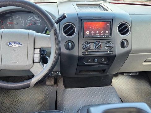 Used 2005 Ford F150 XLT image 9