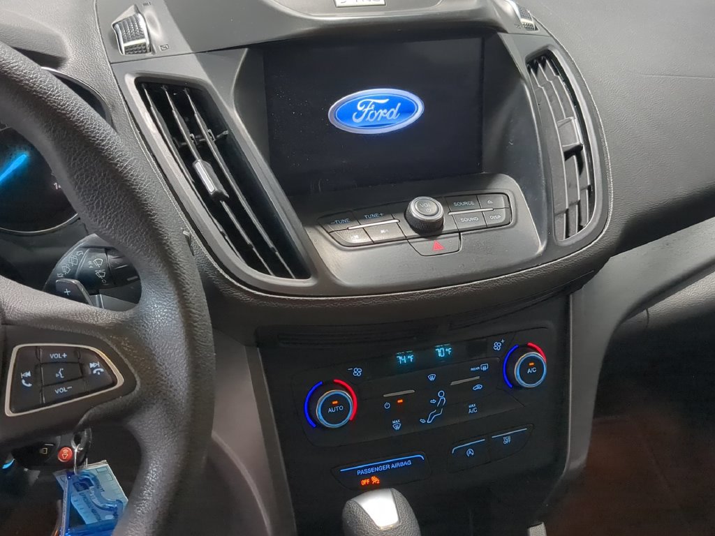 Used 2017 Ford Escape SE w/ Equipment Group 201A FWD image 33
