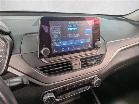 Used 2024 Nissan Altima 2.5 SR FWD image 17